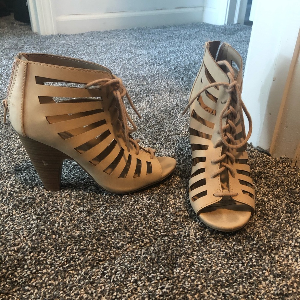 Nude chunky heels